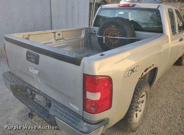 image for item LL9044 2008 Chevrolet Silverado 1500  Ext. Cab pickup truck