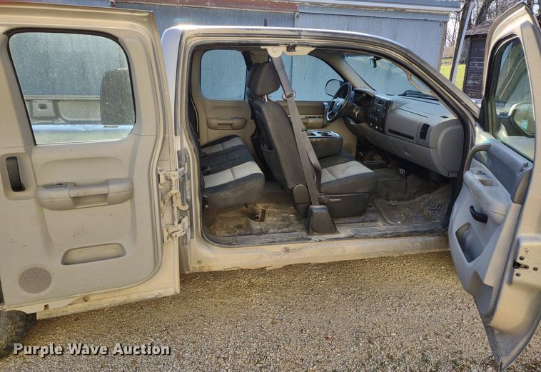 image for item LL9044 2008 Chevrolet Silverado 1500  Ext. Cab pickup truck