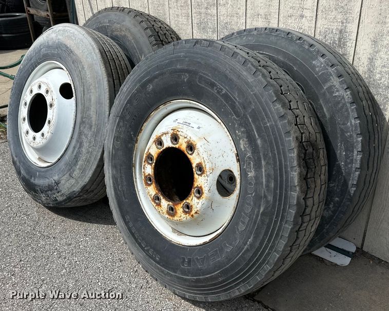 image for item LN9198 (4) tires and wheels