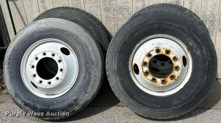 image for item LN9198 (4) tires and wheels