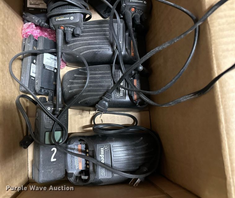 image for item LN9201 Motorola  two-way radios