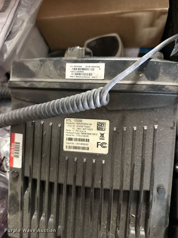 image for item LN9201 Motorola  two-way radios