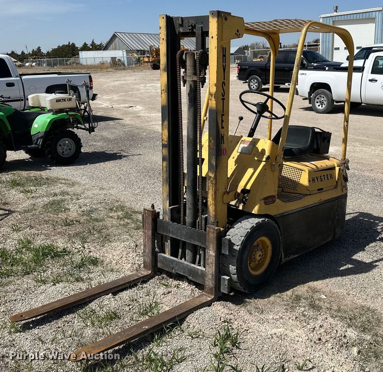 image for item LN9443 Hyster H30E  forklift