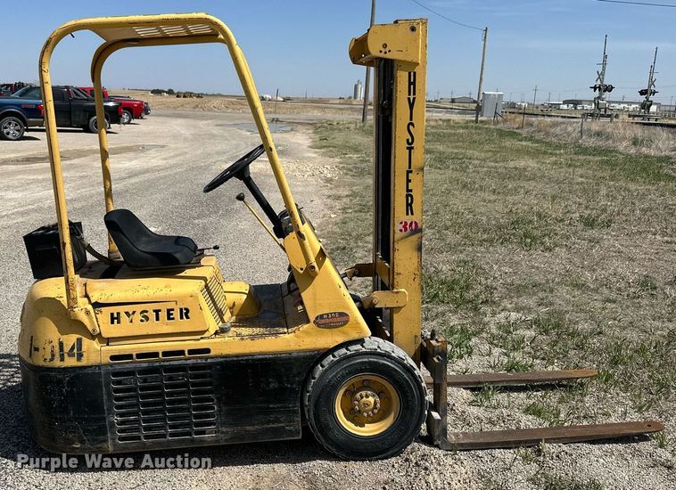 image for item LN9443 Hyster H30E  forklift