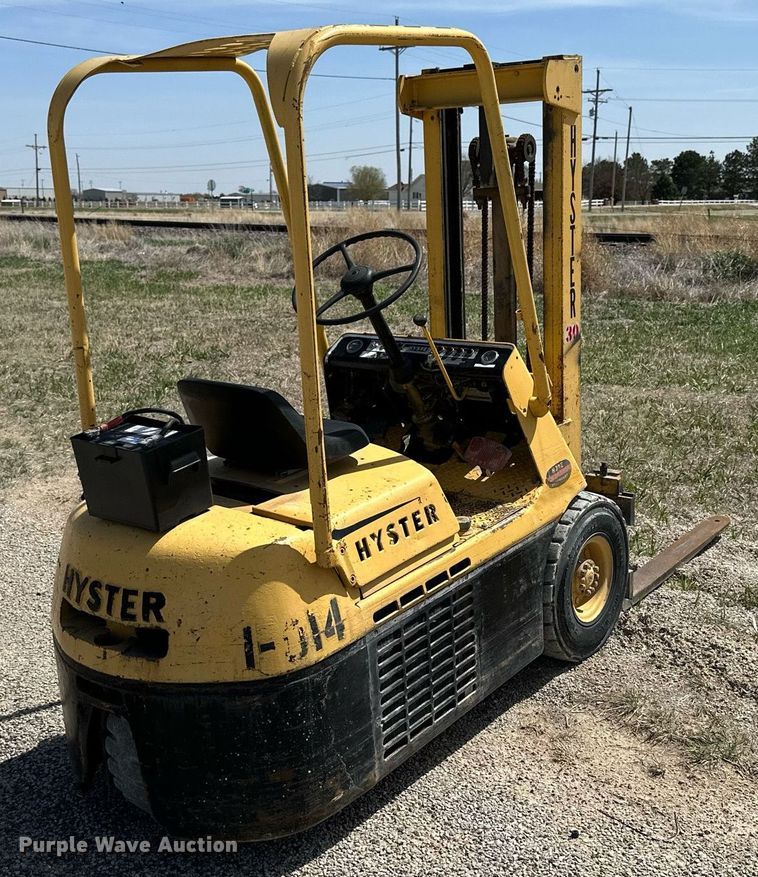 image for item LN9443 Hyster H30E  forklift