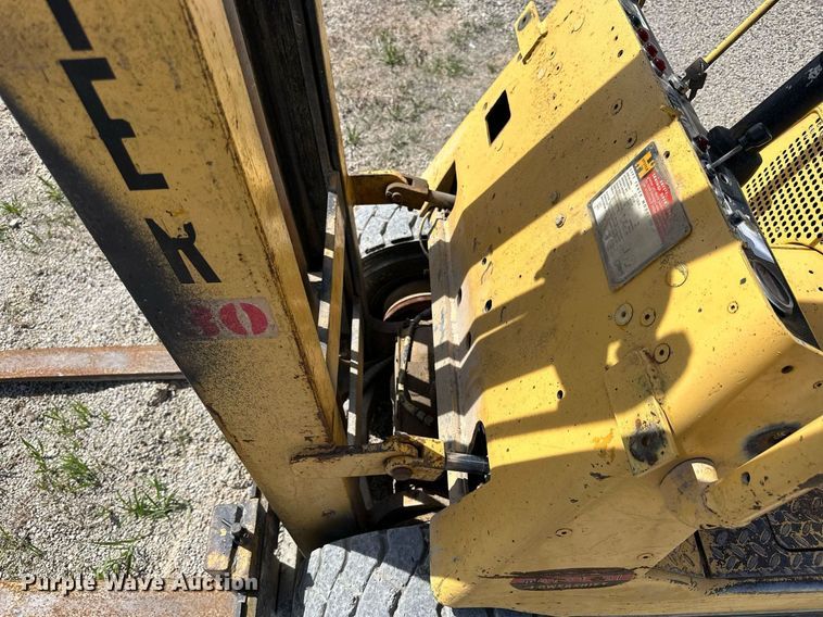 image for item LN9443 Hyster H30E  forklift