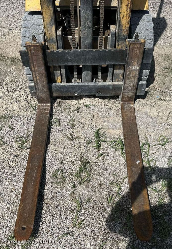 image for item LN9443 Hyster H30E  forklift