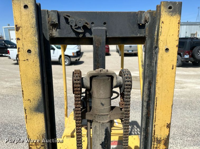 image for item LN9443 Hyster H30E  forklift