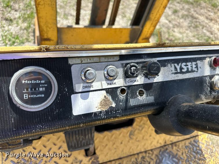 image for item LN9443 Hyster H30E  forklift