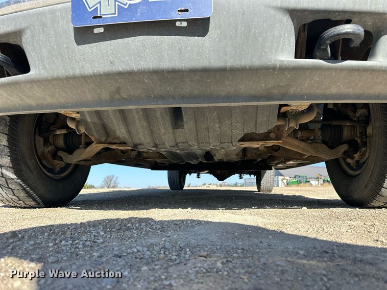 image for item LN9444 2001 Chevrolet Silverado 2500HD  Crew Cab pickup truck