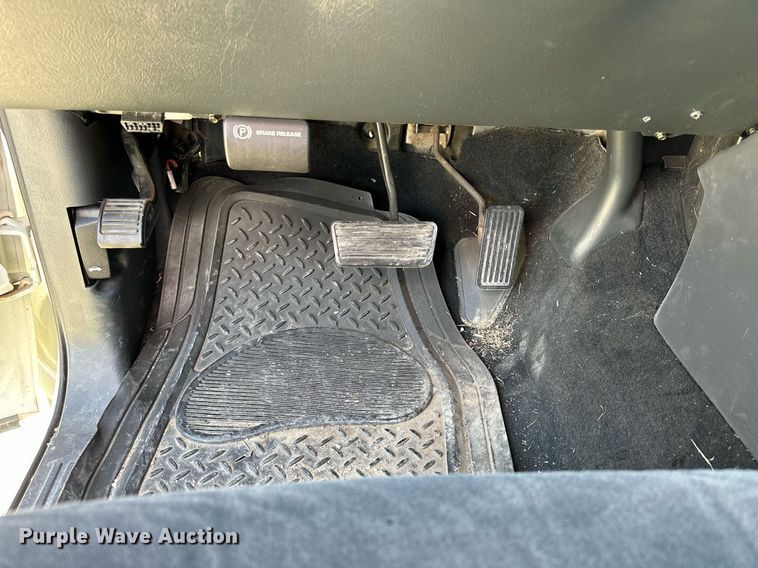 image for item LN9444 2001 Chevrolet Silverado 2500HD  Crew Cab pickup truck