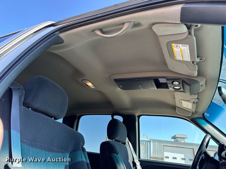 image for item LN9444 2001 Chevrolet Silverado 2500HD  Crew Cab pickup truck