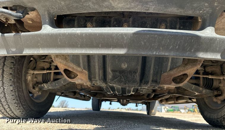 image for item LN9445 2000 GMC Sierra 1500  Ext. Cab pickup truck