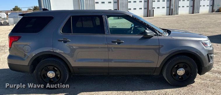 image for item LN9446 2016 Ford Explorer Police Interceptor  SUV