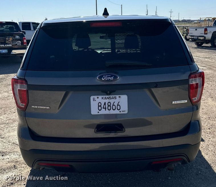 image for item LN9446 2016 Ford Explorer Police Interceptor  SUV