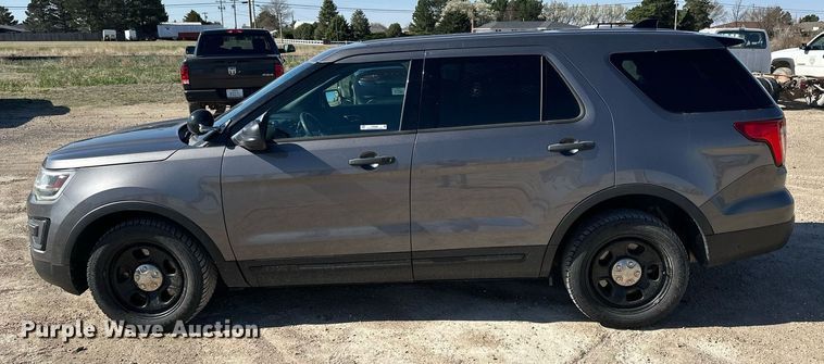 image for item LN9446 2016 Ford Explorer Police Interceptor  SUV