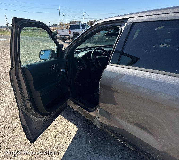 image for item LN9446 2016 Ford Explorer Police Interceptor  SUV