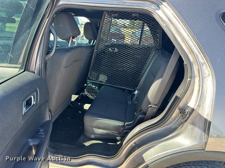 image for item LN9446 2016 Ford Explorer Police Interceptor  SUV