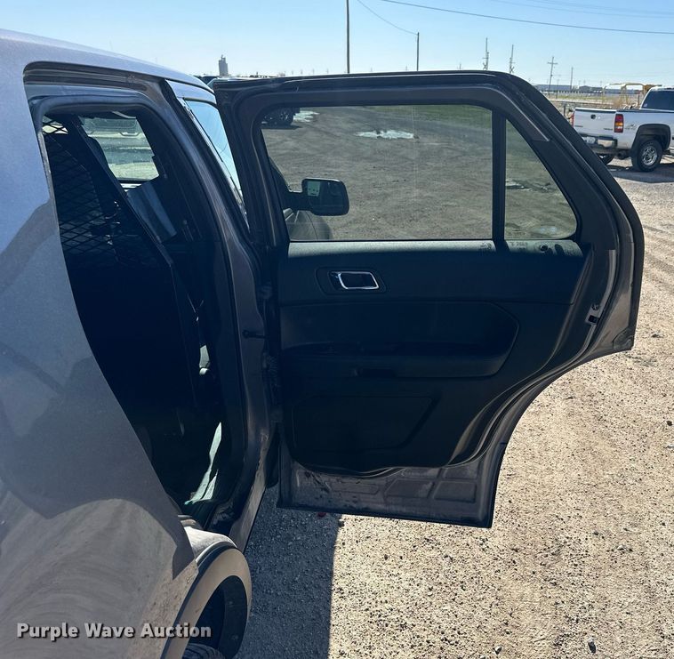 image for item LN9446 2016 Ford Explorer Police Interceptor  SUV