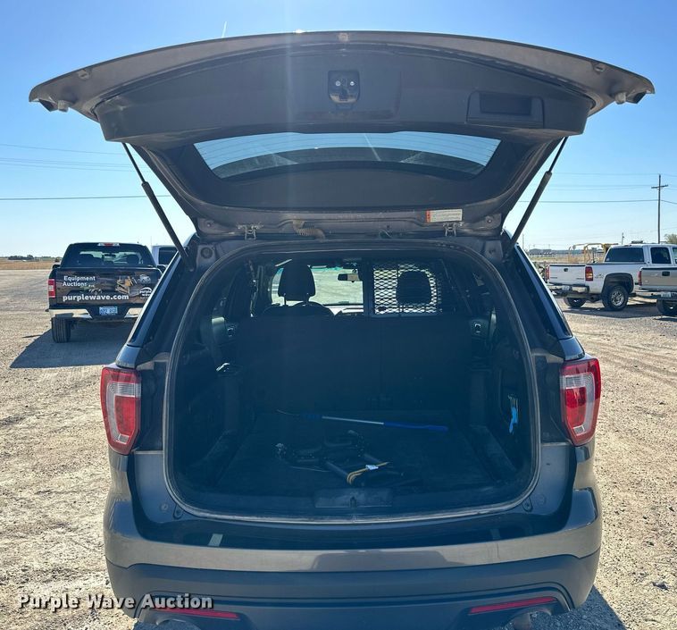 image for item LN9446 2016 Ford Explorer Police Interceptor  SUV