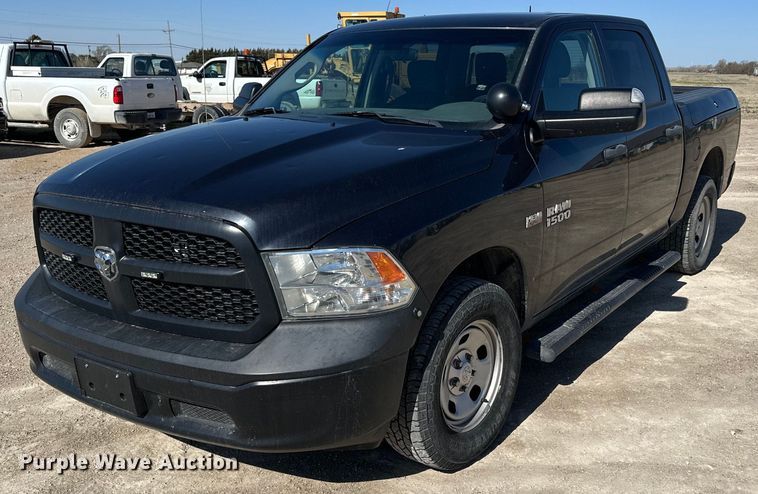 image for item LN9447 2017 Dodge Ram 1500  Crew Cab pickup truck