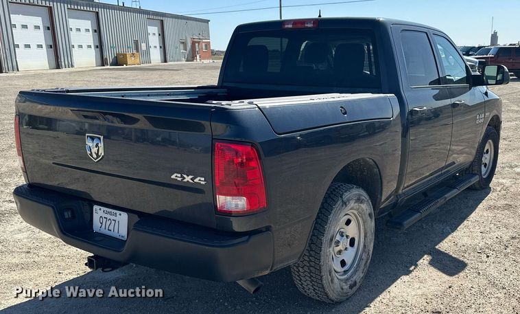 image for item LN9447 2017 Dodge Ram 1500  Crew Cab pickup truck