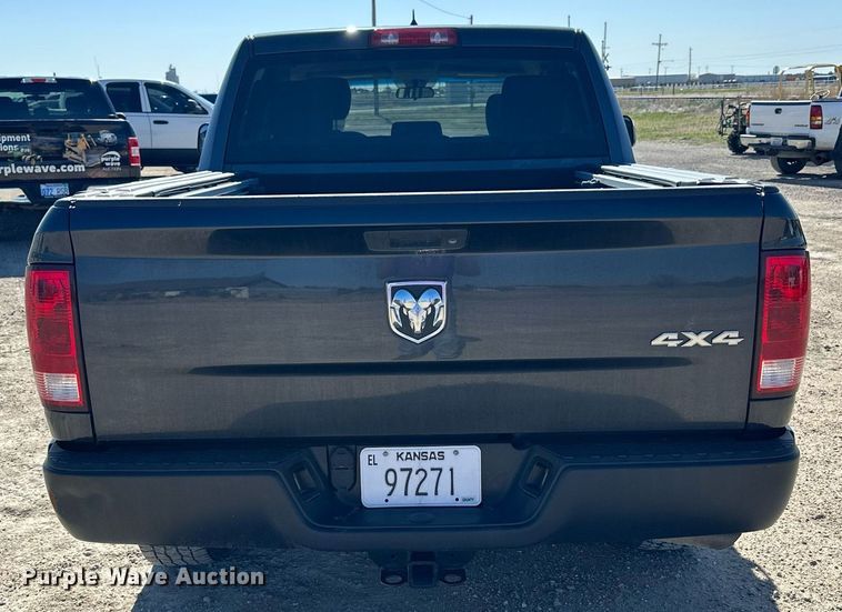 image for item LN9447 2017 Dodge Ram 1500  Crew Cab pickup truck