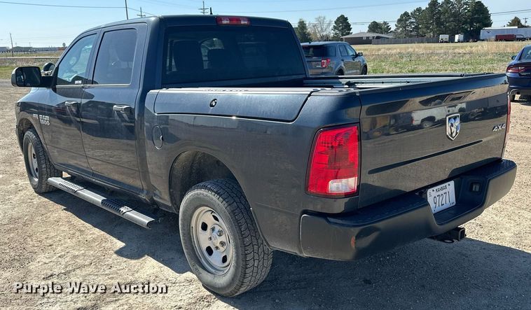 image for item LN9447 2017 Dodge Ram 1500  Crew Cab pickup truck