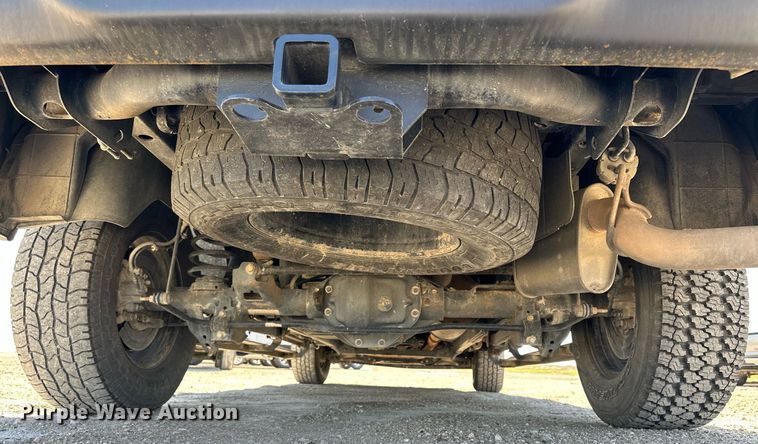 image for item LN9447 2017 Dodge Ram 1500  Crew Cab pickup truck