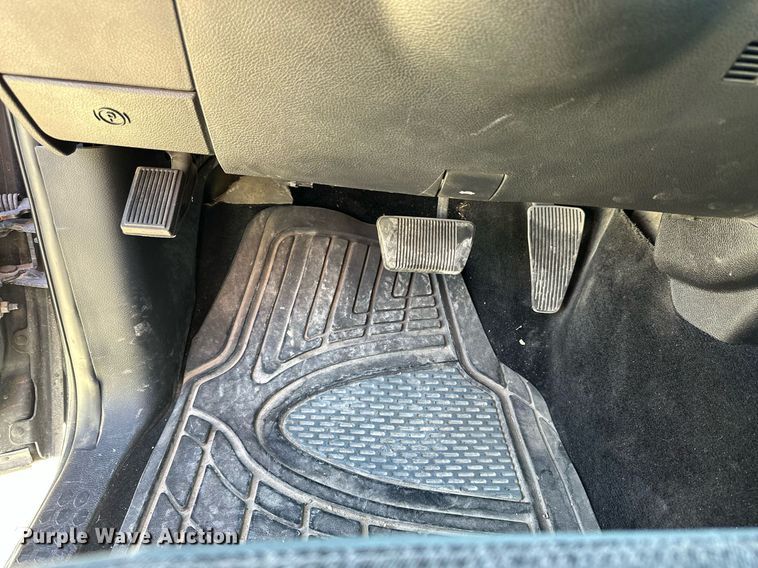 image for item LN9447 2017 Dodge Ram 1500  Crew Cab pickup truck