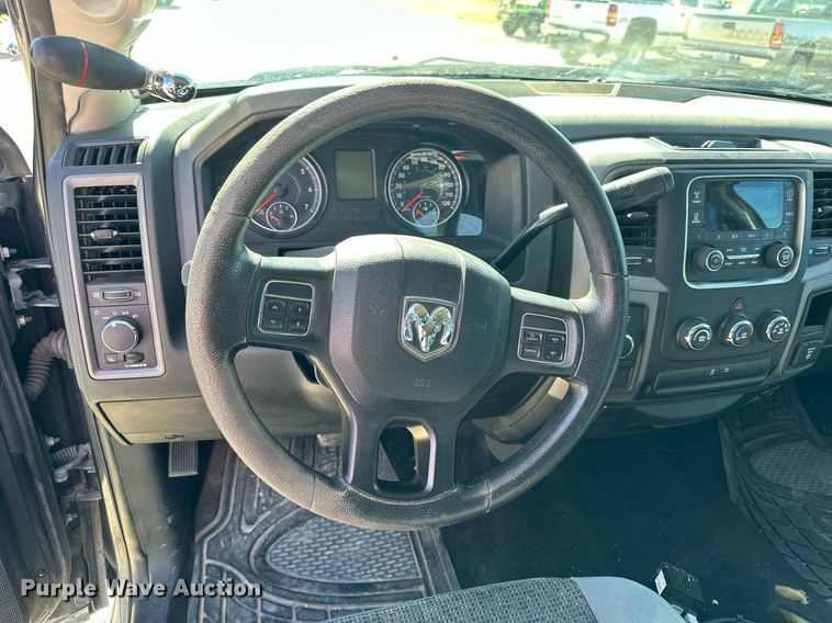 image for item LN9447 2017 Dodge Ram 1500  Crew Cab pickup truck