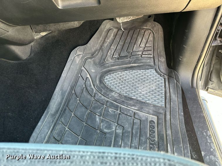 image for item LN9447 2017 Dodge Ram 1500  Crew Cab pickup truck