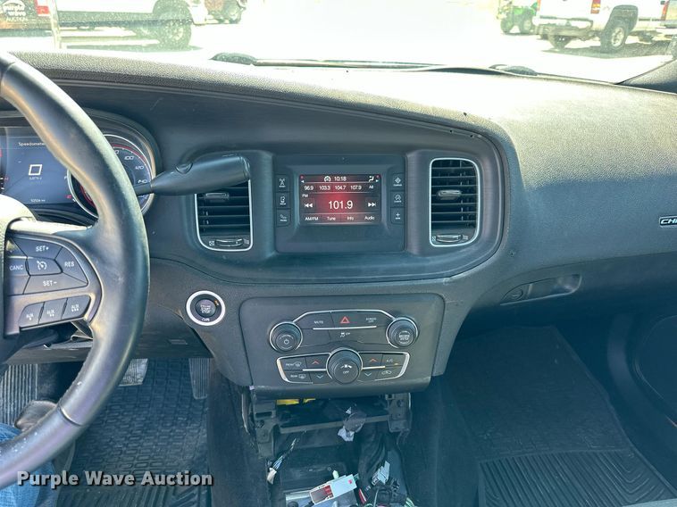 image for item LN9449 2017 Dodge  Charger Police