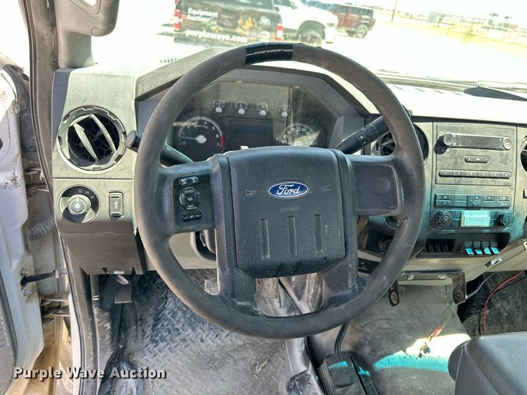 image for item LN9450 2012 Ford F250 Super Duty  pickup truck