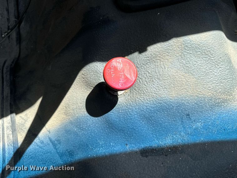 image for item LN9451 1993 Ford F350  pickup truck cab and chassis