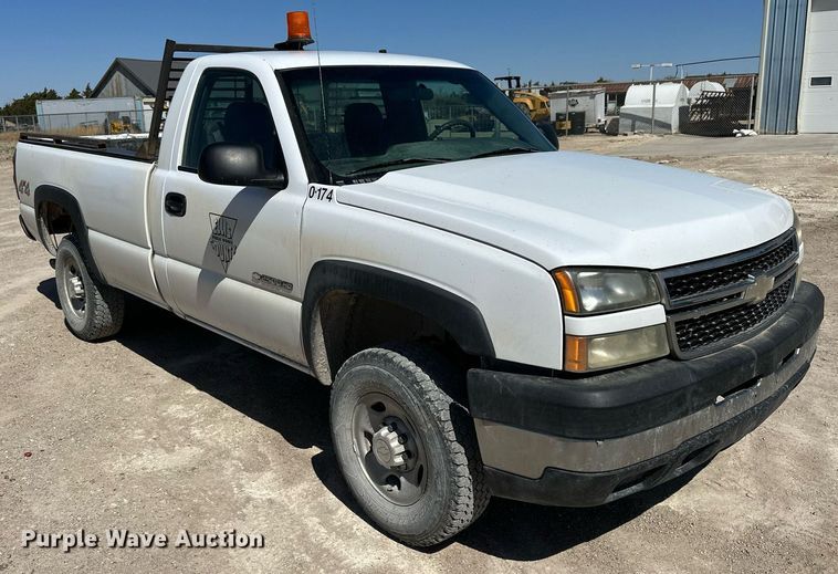 image for item LN9452 2006 Chevrolet Silverado 2500HD  pickup truck