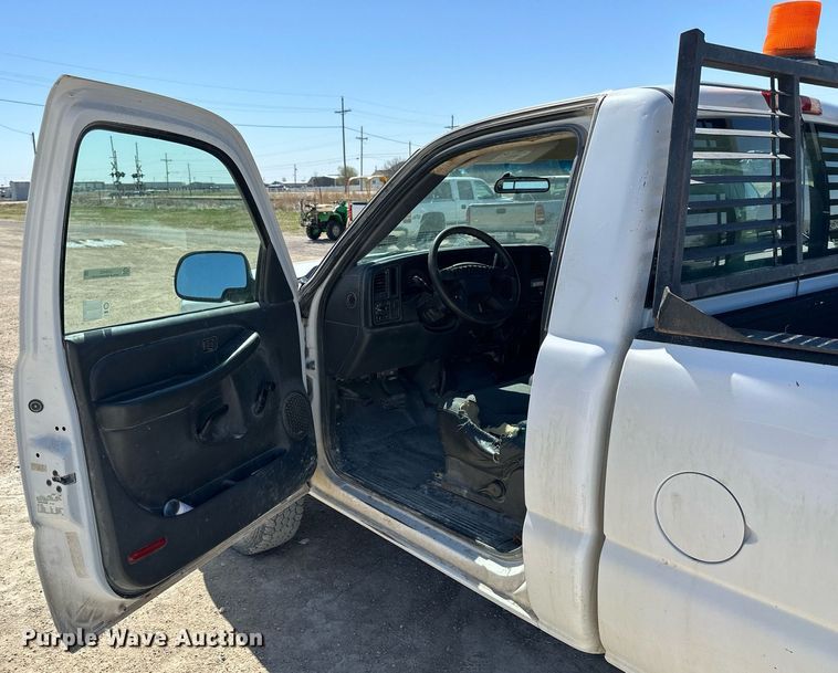 image for item LN9452 2006 Chevrolet Silverado 2500HD  pickup truck