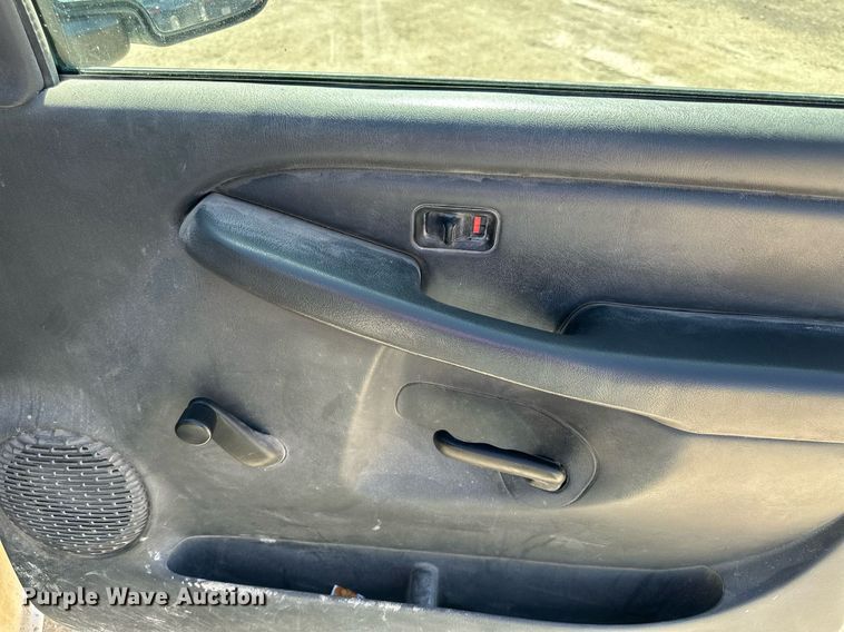 image for item LN9452 2006 Chevrolet Silverado 2500HD  pickup truck