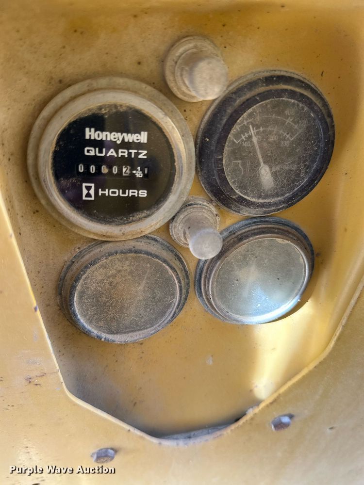 image for item LN9453 1991 Caterpillar 140G  motor grader