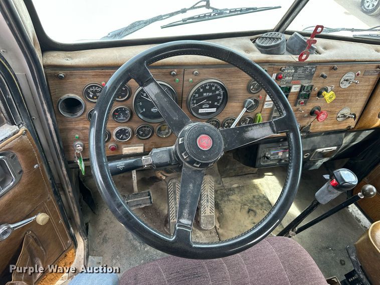 image for item LN9455 1993 Marmon 57P  winch truck