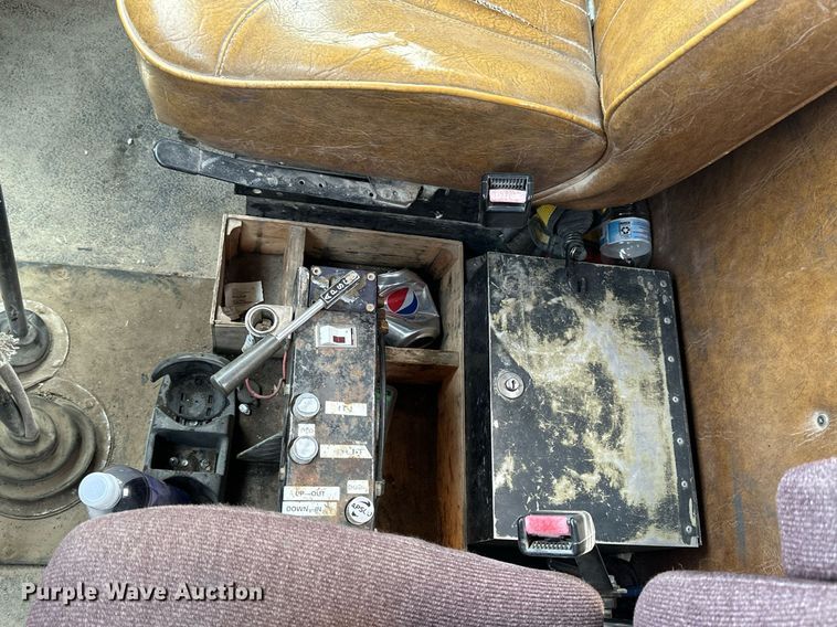 image for item LN9455 1993 Marmon 57P  winch truck