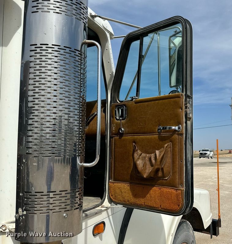 image for item LN9455 1993 Marmon 57P  winch truck