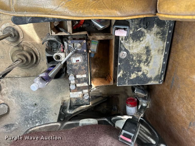 image for item LN9455 1993 Marmon 57P  winch truck