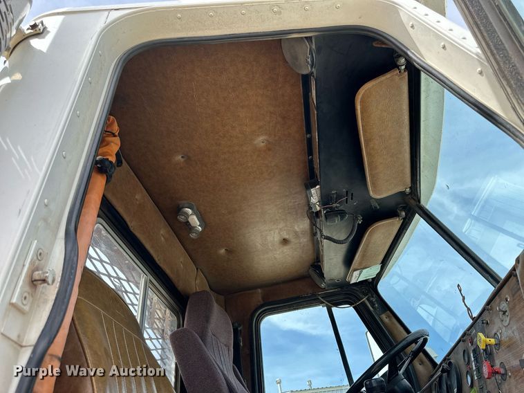 image for item LN9455 1993 Marmon 57P  winch truck