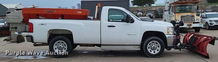 image for item LR9207 2011 Chevrolet Silverado 3500HD  pickup truck