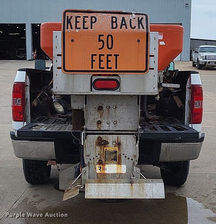 image for item LR9207 2011 Chevrolet Silverado 3500HD  pickup truck