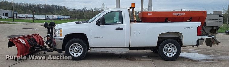 image for item LR9207 2011 Chevrolet Silverado 3500HD  pickup truck