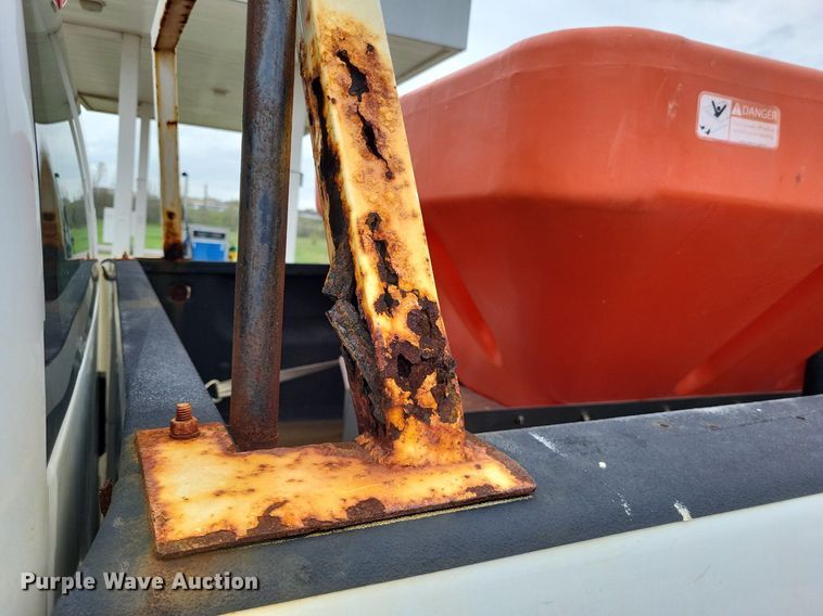 image for item LR9207 2011 Chevrolet Silverado 3500HD  pickup truck