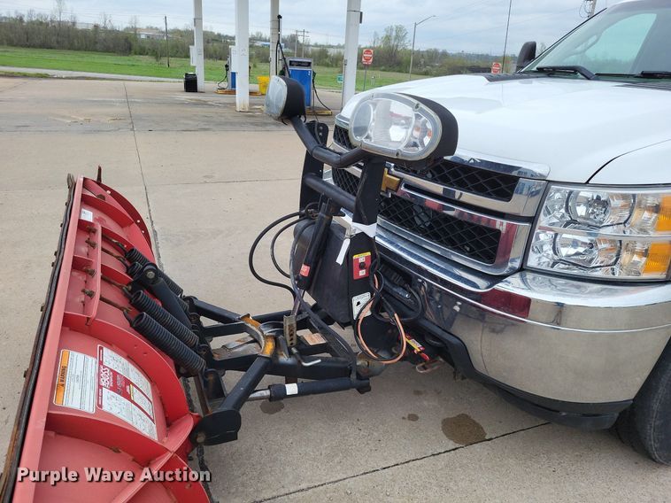 image for item LR9207 2011 Chevrolet Silverado 3500HD  pickup truck