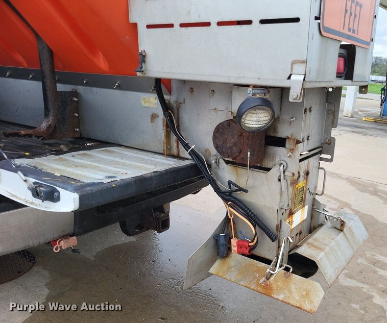 image for item LR9207 2011 Chevrolet Silverado 3500HD  pickup truck